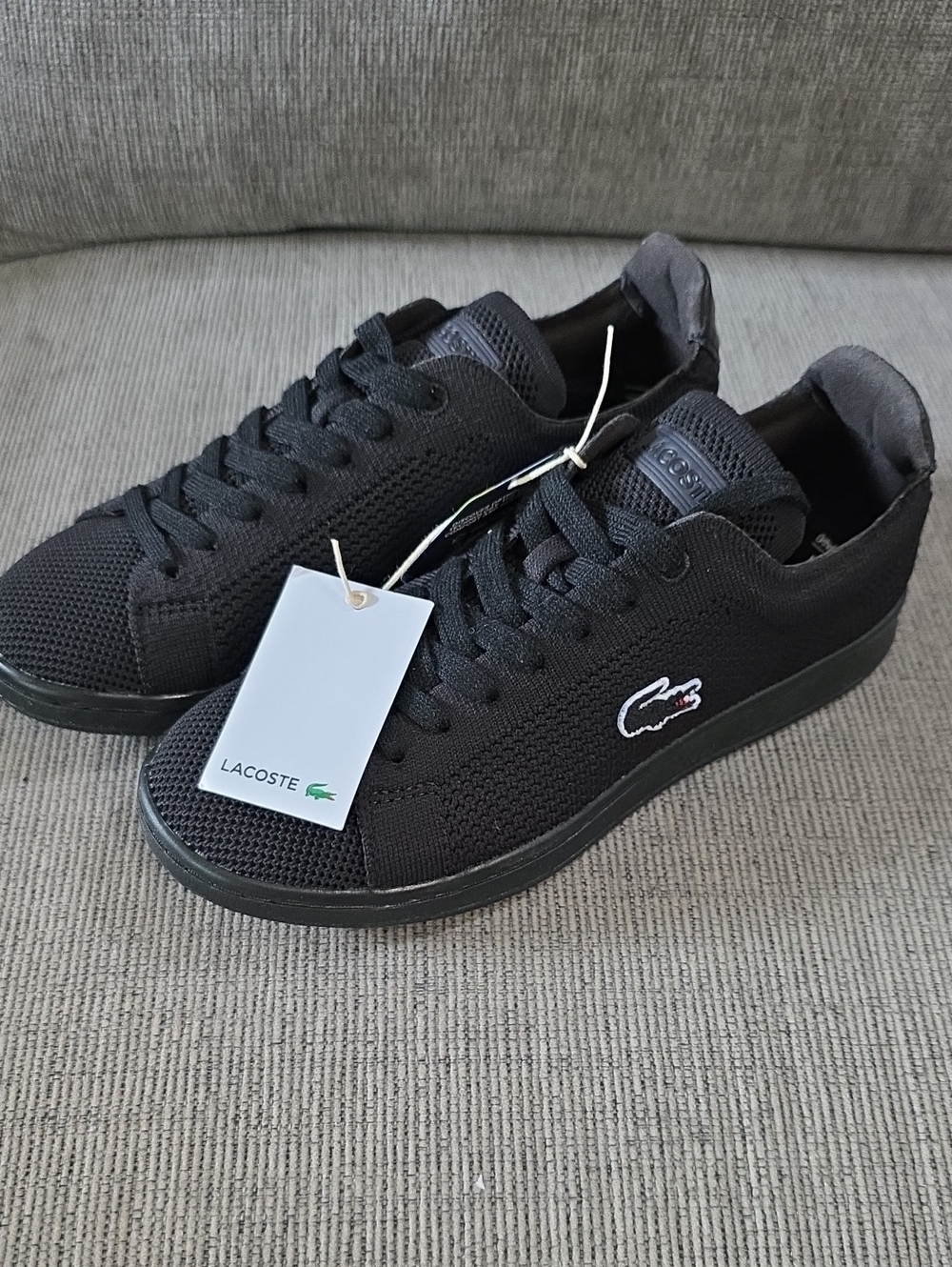 Lacoste Youth Carnaby Piquee, Canvas Knit Sneakers, Black Size 5, NWT.